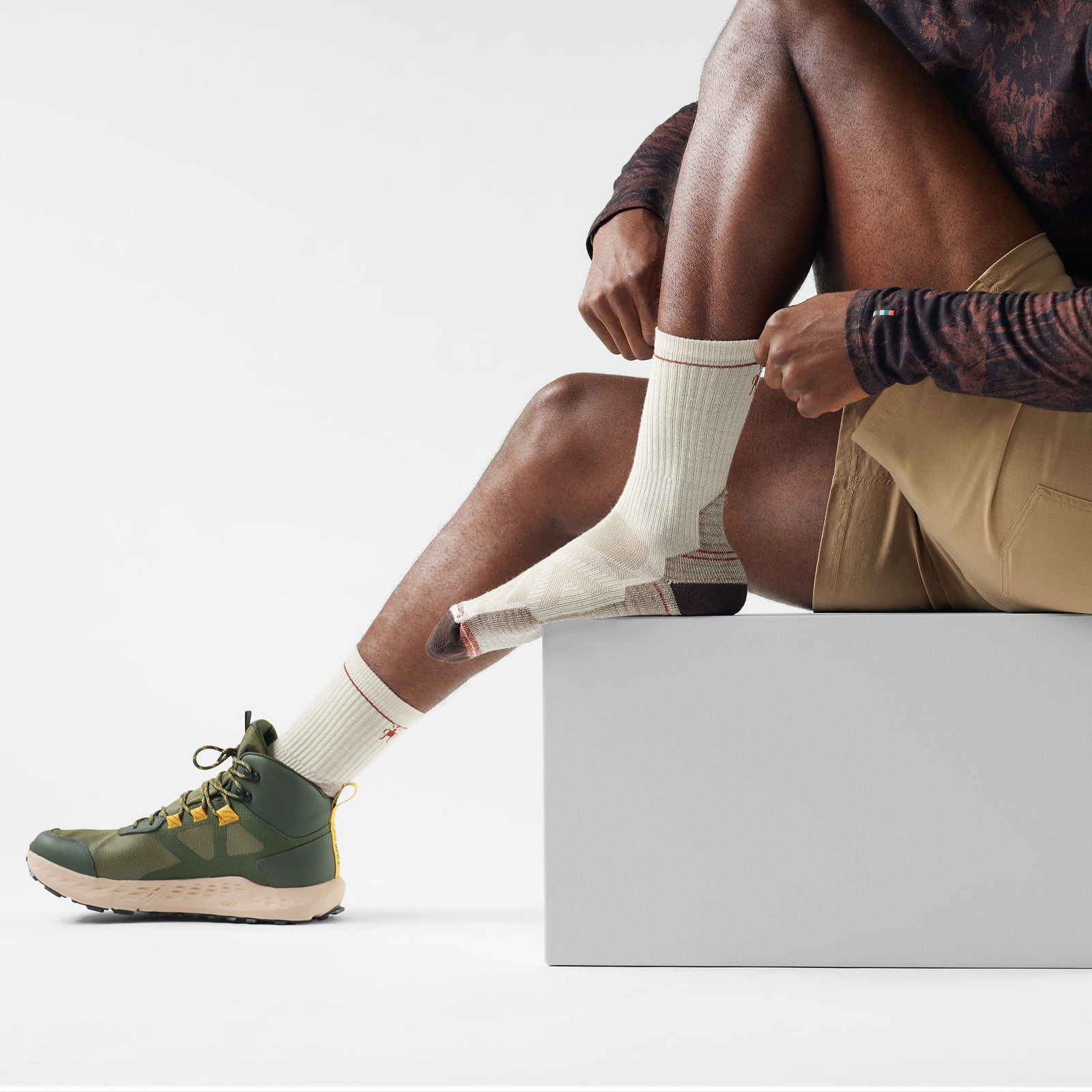 Hike Crew Socks Natural - ver - 2