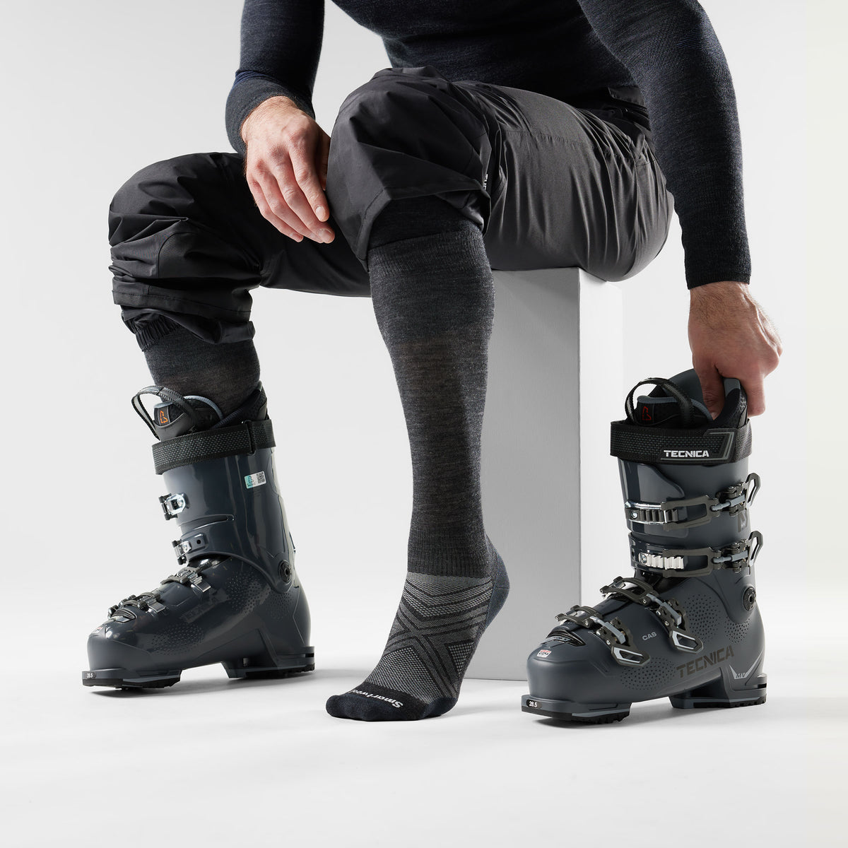 Ski Extra Stretch Over The Calf Socks Charcoal - ver - 2