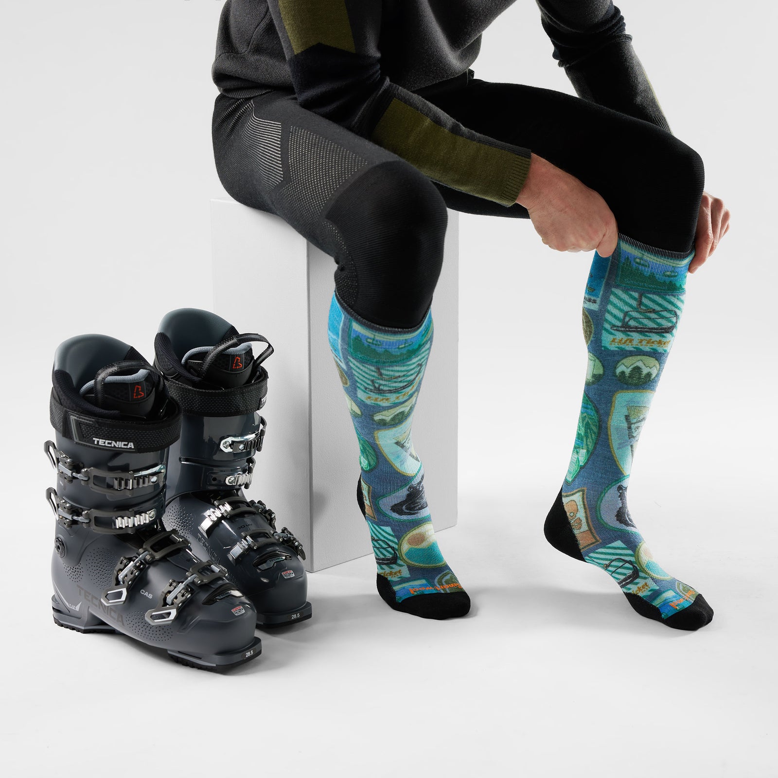 Ski Explorer Print Over The Calf Socks Deep Navy - ver - 2