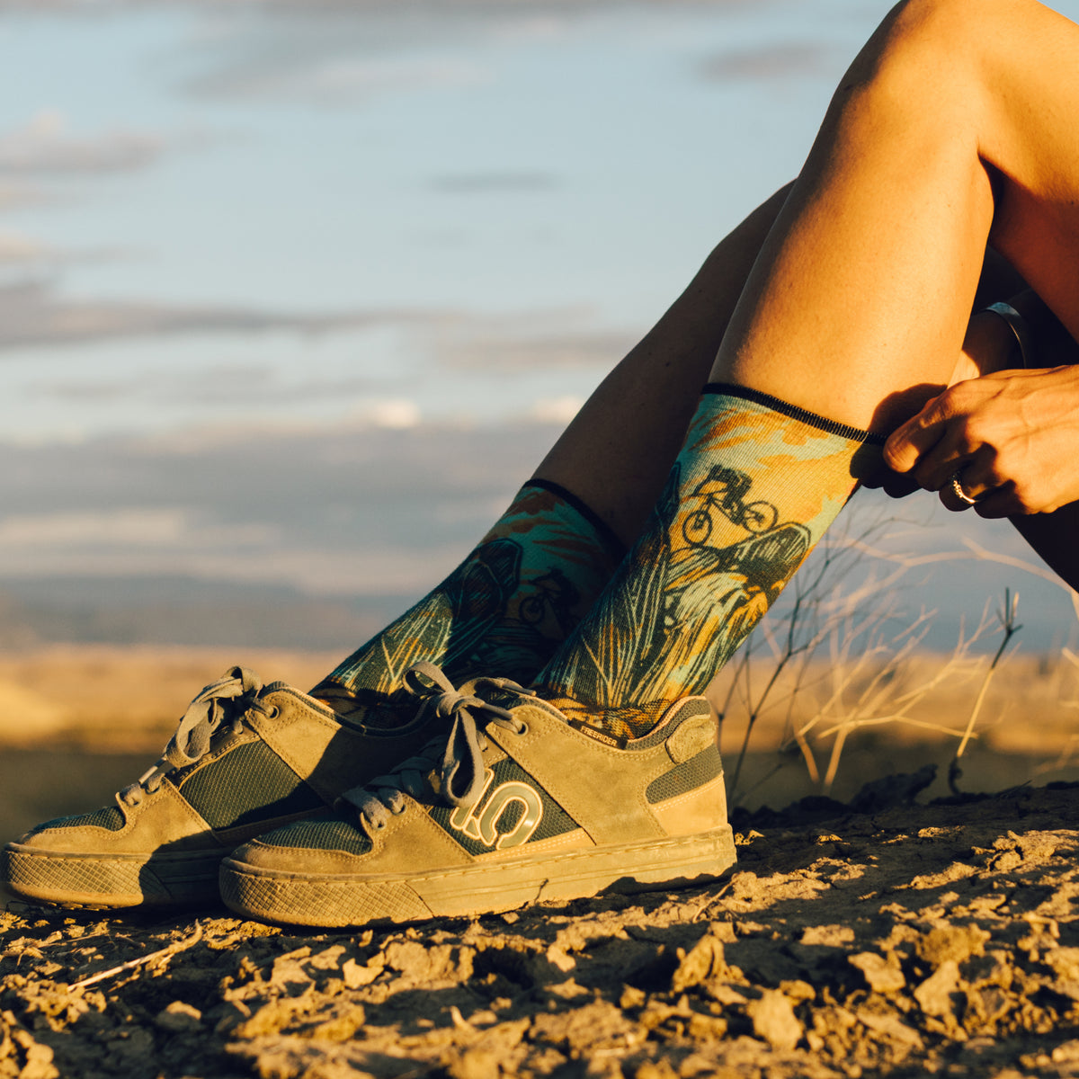 mountainbike kniestrümpfe Zero Cushion Crew Fahrradsocken mit Rugged Ride Print